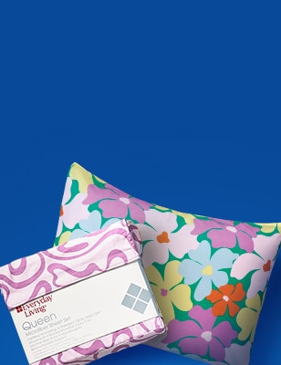 A pillow and bed sheets