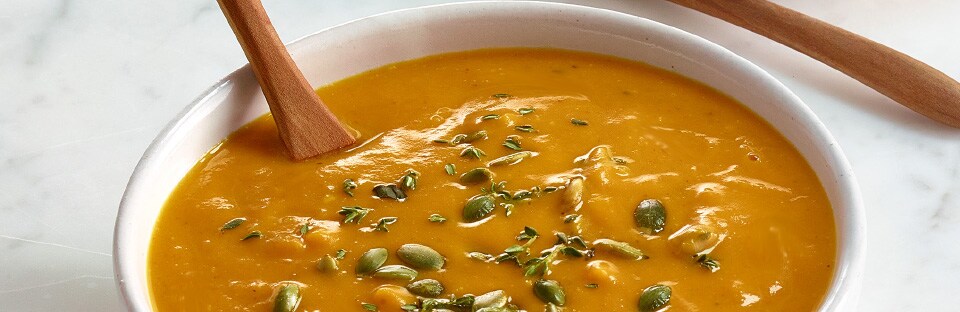 bowl of Creamy Vegan Pumpkin Soup