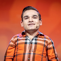 Brandon Farbstein Headshot