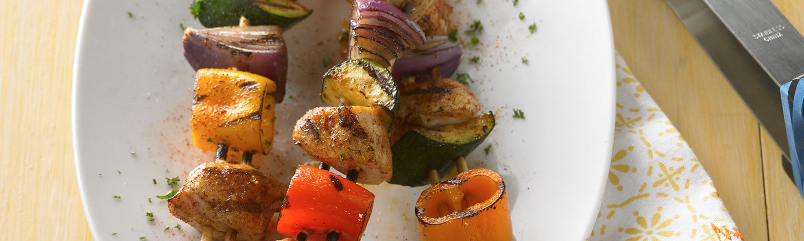 Chicken and vegetables on kebobs